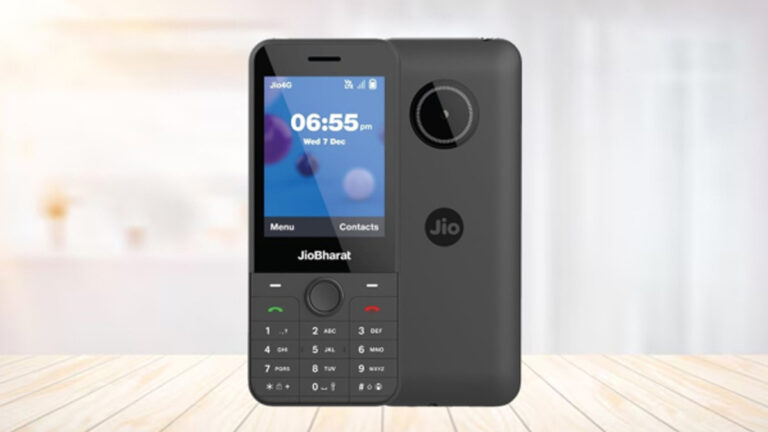 Mobile at the price of 2 months recharge Jio Bharat phone is priced at just Rs 699