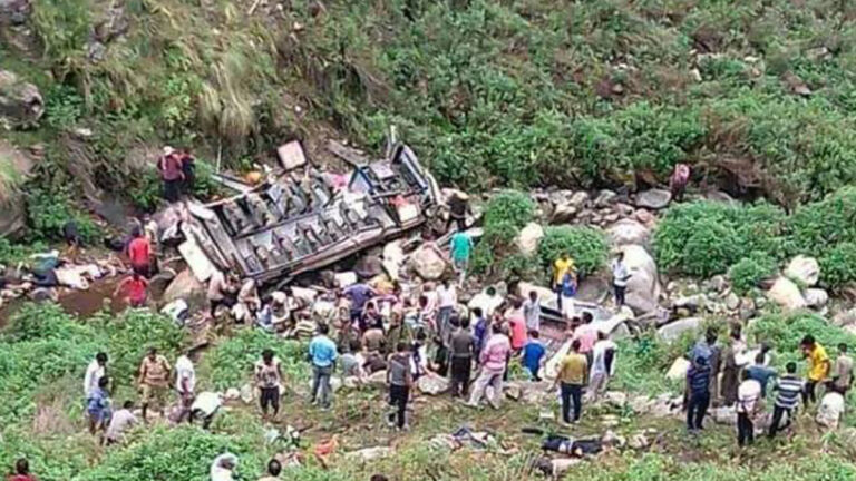 22 passengers killed in bus overturn in valley